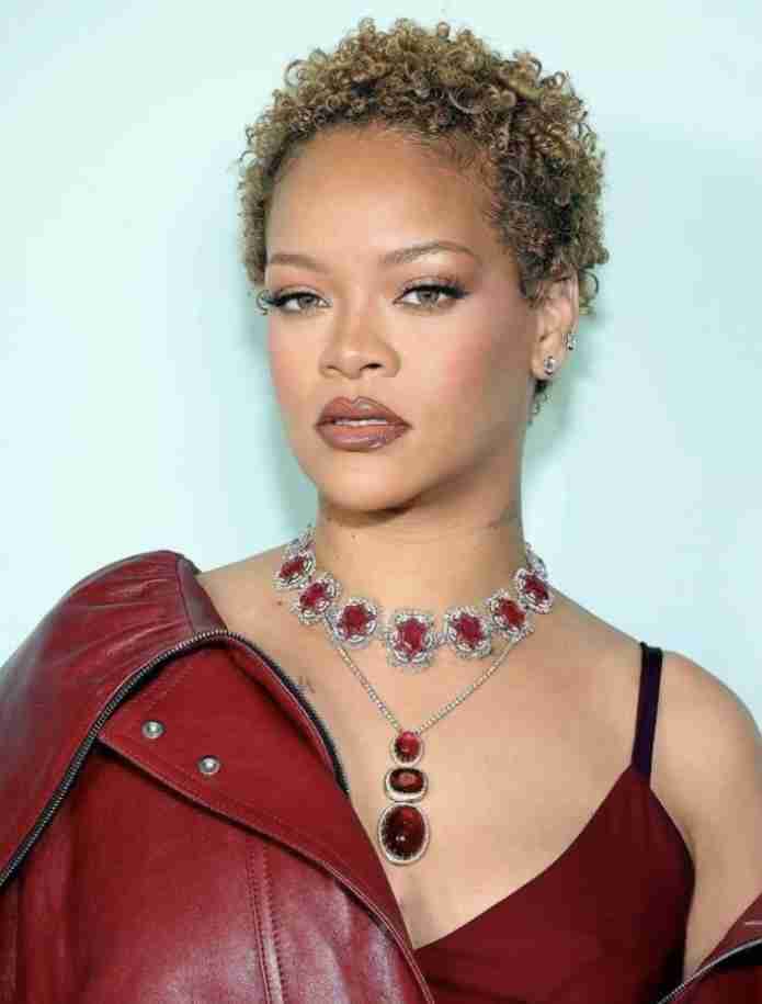 Rihanna Unveils Fenty Hair Line